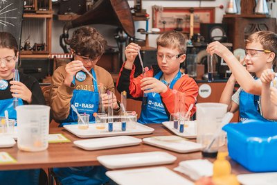 18.11.2022 - Chytří gurmáni v laboratoři Abrakadabra - Album - fotografie 41