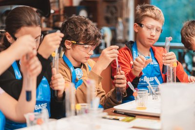 18.11.2022 - Chytří gurmáni v laboratoři Abrakadabra - Album - fotografie 34