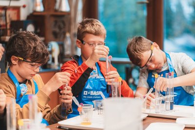 18.11.2022 - Chytří gurmáni v laboratoři Abrakadabra - Album - fotografie 21