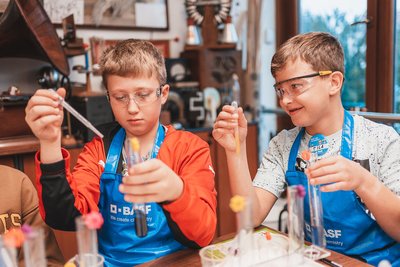 18.11.2022 - Chytří gurmáni v laboratoři Abrakadabra - Album - fotografie 30