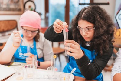 18.11.2022 - Chytří gurmáni v laboratoři Abrakadabra - Album - fotografie 18