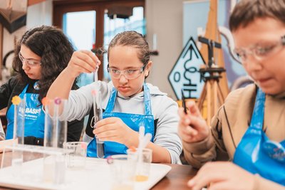 18.11.2022 - Chytří gurmáni v laboratoři Abrakadabra - Album - fotografie 17