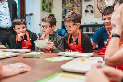 18.11.2022 - Chytří gurmáni v laboratoři Abrakadabra - Album - fotografie 43