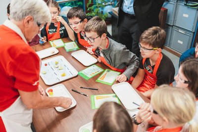 18.11.2022 - Chytří gurmáni v laboratoři Abrakadabra - Album - fotografie 23