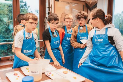 18.11.2022 - Chytří gurmáni v laboratoři Abrakadabra - Album - fotografie 11