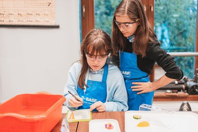 18.11.2022 - Chytří gurmáni v laboratoři Abrakadabra - Album - fotografie 26