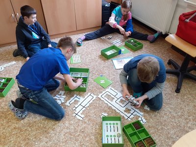 28.03.2023 - Informatika_IV.D (OzoBot) - Album - fotografie 13