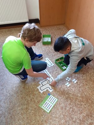 28.03.2023 - Informatika_IV.D (OzoBot) - Album - fotografie 8