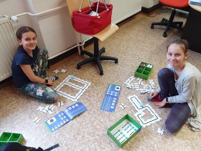 28.03.2023 - Informatika_IV.D (OzoBot) - Album - fotografie 9