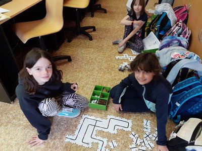 28.03.2023 - Informatika_IV.D (OzoBot) - Album - fotografie 23