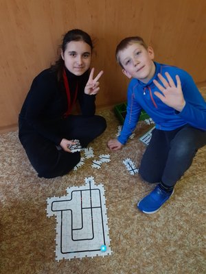 28.03.2023 - Informatika_IV.D (OzoBot) - Album - fotografie 12