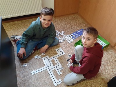 28.03.2023 - Informatika_IV.D (OzoBot) - Album - fotografie 22