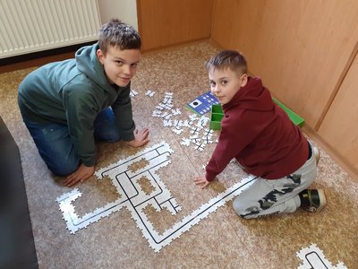 28.03.2023 - Informatika_IV.D (OzoBot) - Album - fotografie 6