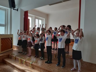 27.04.2023 - Hrabalova koťata - pěvecký sbor - Album - fotografie 7