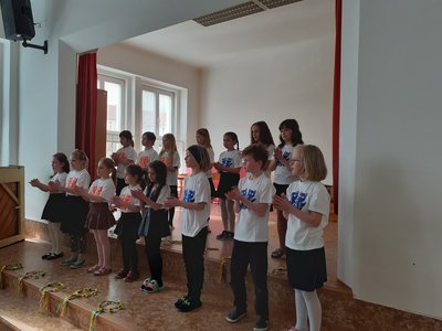 27.04.2023 - Hrabalova koťata - pěvecký sbor - Album - fotografie 3