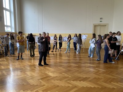 06.06.2023 - Prezentace posterů žáků 9. ročníku - Album - fotografie 4