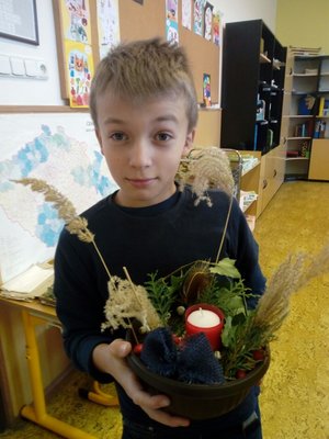 02.11.2023 - Dušičková návštěva hřbitova (IV.C) - Album - fotografie 3