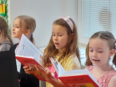 24.05.2024 - Pasování (1. třídy, PT) - Album - fotografie 22