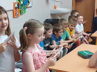 24.05.2024 - Pasování (1. třídy, PT) - Album - fotografie 54